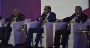 أحمد مكي: الشركات المصرية نافست بقوة مع الشركات العالمية في مشروعات البنية التحتية التكنولوجية 