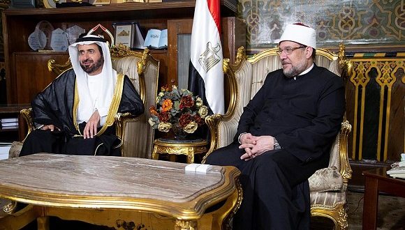 وزير الحج والعمرة يبحث سبل تعزيز التعاون لتقديم الخدمات للمعتمرين من مصر
