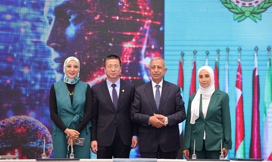 هواوي مصر تطلق مركز دعم أكاديمية تكنولوجيا المعلومات والاتصالات بالشراكة مع الأكاديمية العربية