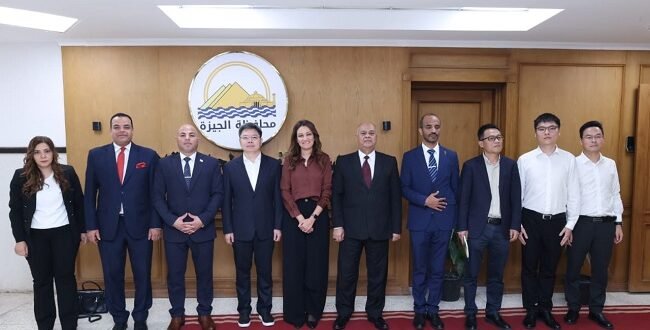 وفد صيني رفيع يبحث فرص التوسع الاقتصادي في الجيزة بترتيب منظومة OMC ومجمع عمال مصر