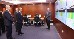 وزير الاتصالات