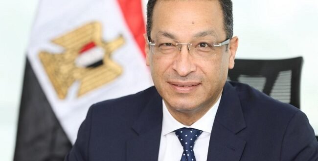 رأفت هندي وزيرًا للاتصالات.. خبير البنية التحتية يقود مرحلة جديدة من التحول الرقمي